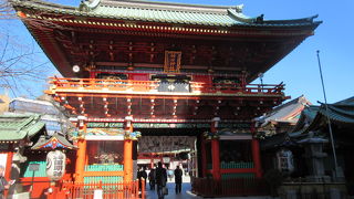 華麗な門ですね