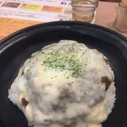 京王モールのカレー店