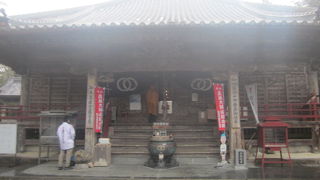 徒歩で行くのはハードですが、行く価値のあるお寺です