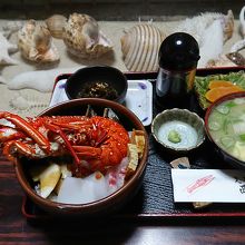 西郷丼（１６００円）。かなりお得な感じでした。