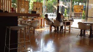 甲府市の県庁を構成するやまなしプラザ