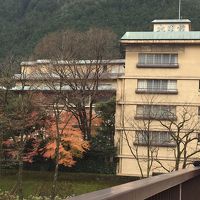 外の橋からの水明館