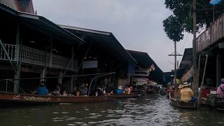 水上マーケット