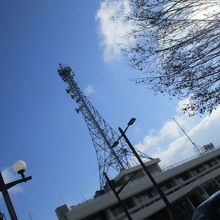 テレビ塔が建っています