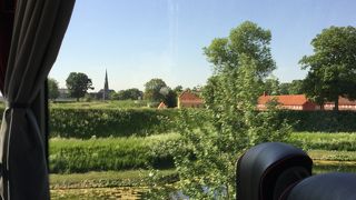 五稜郭を思い浮かべる要塞です