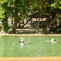 子供も入れるプール