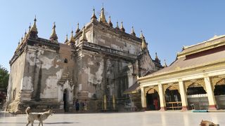 マヌーハ寺院