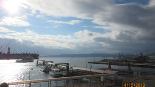 艦船巡りで利用したが立派な施設だった。