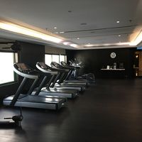 ４階にあるジム。トレッドミルもとても新しい機械です。