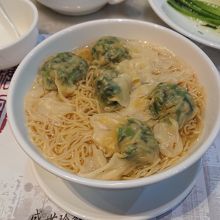 のど越しつるっとワンタン麺