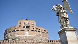 サン・ピエトロ大聖堂から歩いてすぐなので、ついでに行ってみるといいかも。