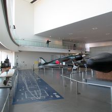 「大型資料展示室」も圧巻です