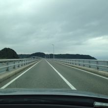 島へと渡る橋からの風景