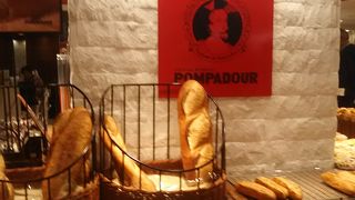 パンとコーヒーとスープなどお気軽に食べれるのでたまに利用している