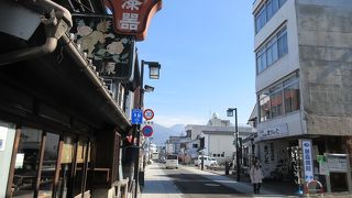 歴史を感じさせる漆細工の専門店です。
