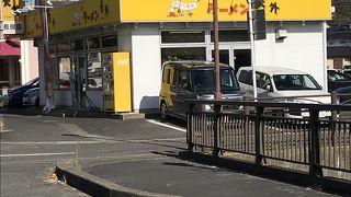 昭和のにおいが残ってます。