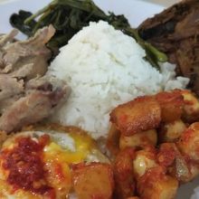 ラサ フード アリーナ（ツインタワー内フードコート）