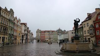 カラフルな建物