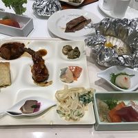 夕食のビュッフェ