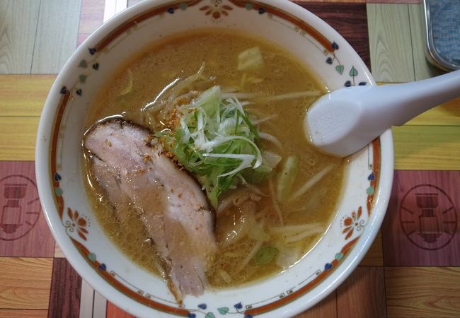 味噌ラーメンしかありません。美味しいです。