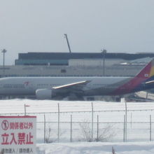 今回のウォーキングで最初に国道36号から眺めたOZ機