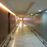 ターミナルとの直結通路