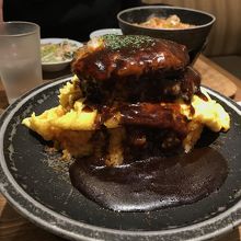 オムライス＋ハンバーグ