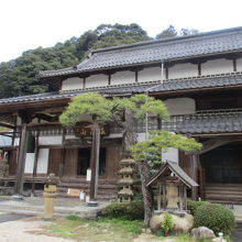 本堂は普通です