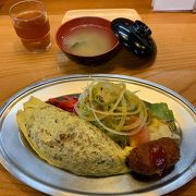 ここでしか食べられないから。