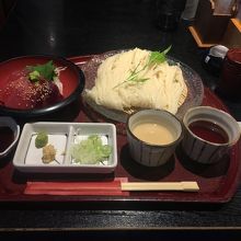 稲庭うどんとミニ鉄火丼セット