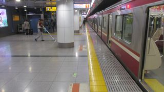 朝一番の成田スカイアクセス線