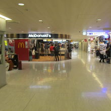 マクドナルド 成田空港第１ターミナル店