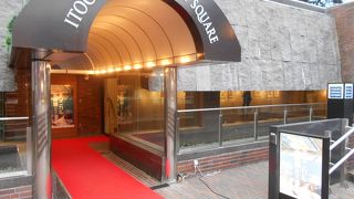 立地もよく、入る易い、企業メセナのお手本