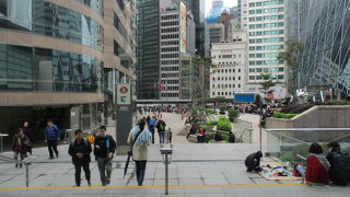 出入口がたくさんあります