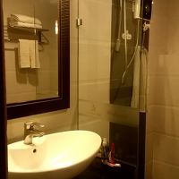 床が滑りやすくて危険