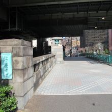 南西詰辺りからの様子