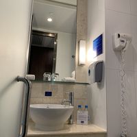 バスルームはコンパクトだけど無駄なく使いやすかった