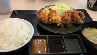 から揚げ専門店のからやま