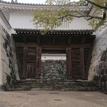 お城の門