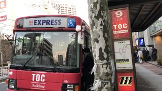 催事場.展示場  五反田駅前から無料送迎バスがあります。