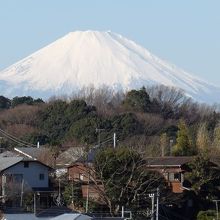北鎌倉幼稚園前から見える富士山。