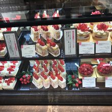 大きいケーキ By 色えんぴつ ファウンドリー 神戸阪急店のクチコミ フォートラベル