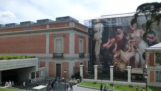 シニア割で半額になりますが、パスポートの提示が必要です