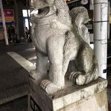 入り口のシーサー