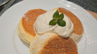 奇跡のパンケーキがパン屋さんで食べられます