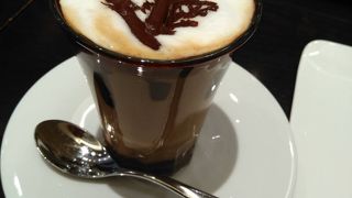 銀座にあるリンツショコラのカフェです