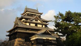 ハートマークの柱があります