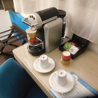 部屋にあるコーヒーメーカーです．