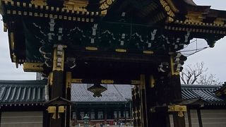 美しい門にうっとり