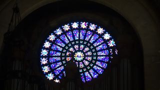 おおきな立派な教会です。